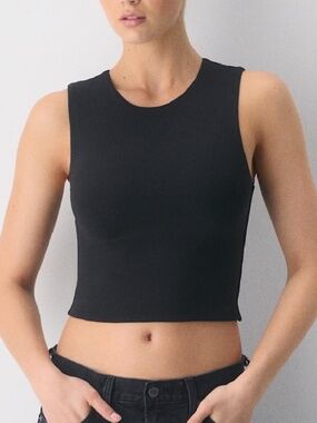 Aritzia Cropped Black Contour Tank